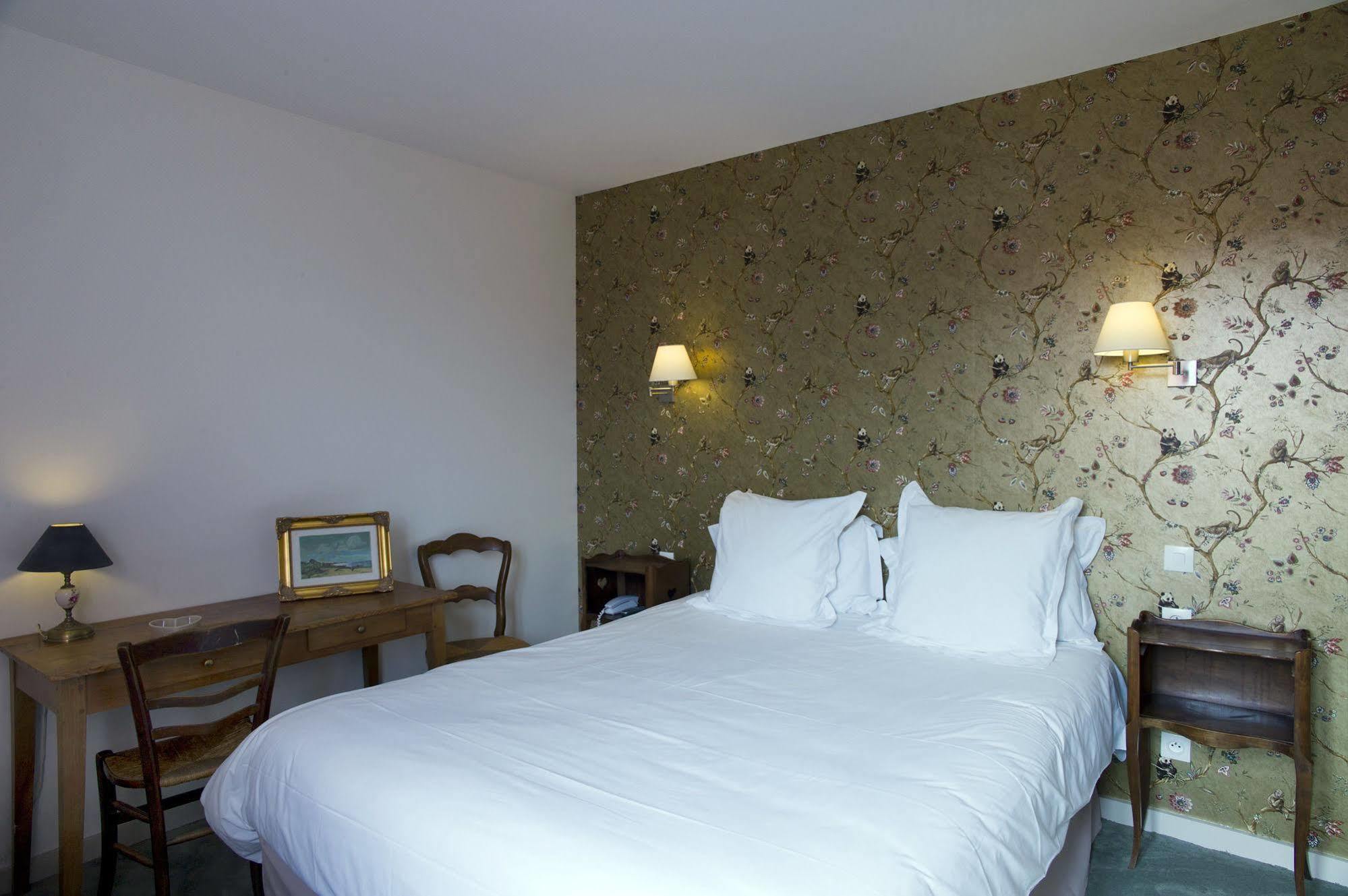 Hotel Le Home Бон Екстериор снимка